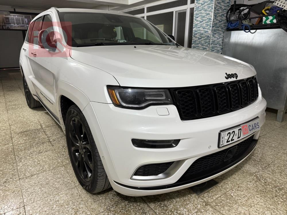 جیپ گراند شیرۆکی